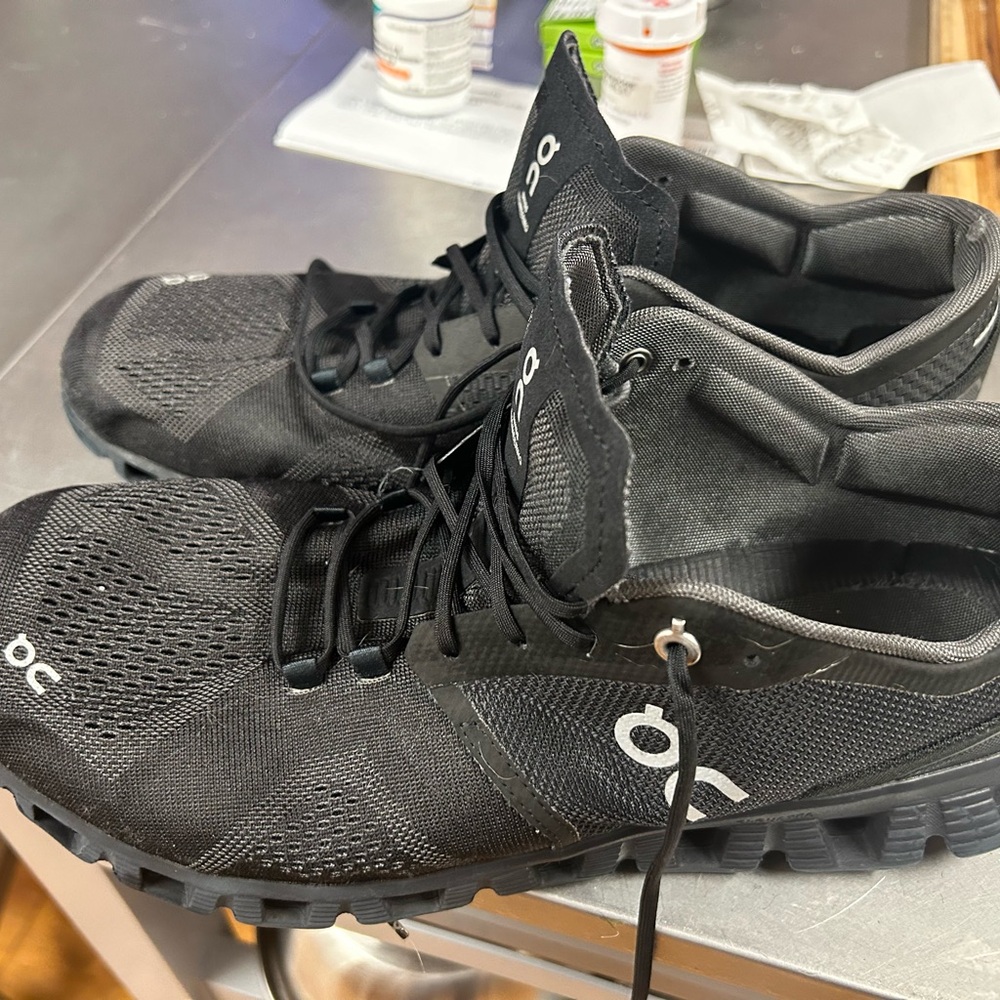 On Cloud Mens Sneakers - Black